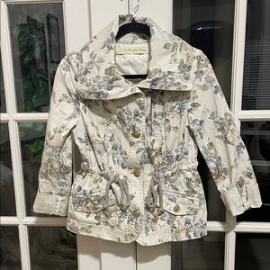 Daughters of the Liberation Cream Floral Jacket Size 4